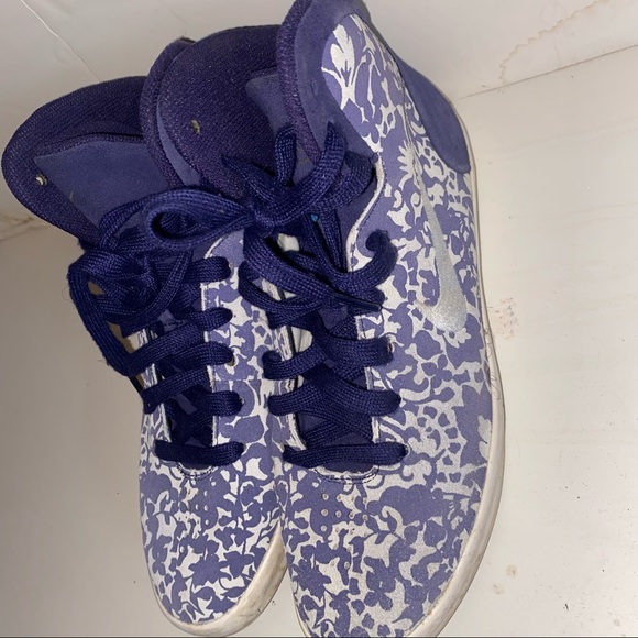 NIKE Hyperclave Lite Sneaker (Womens) - Picture 3 of 11